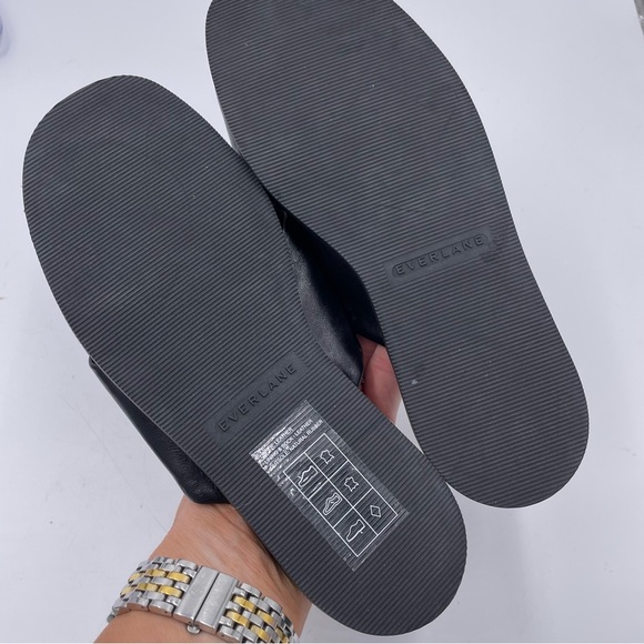 NEW Everlane Black Leather Day Crossover Sandal in Size 5.5 - Picture 9 of 11